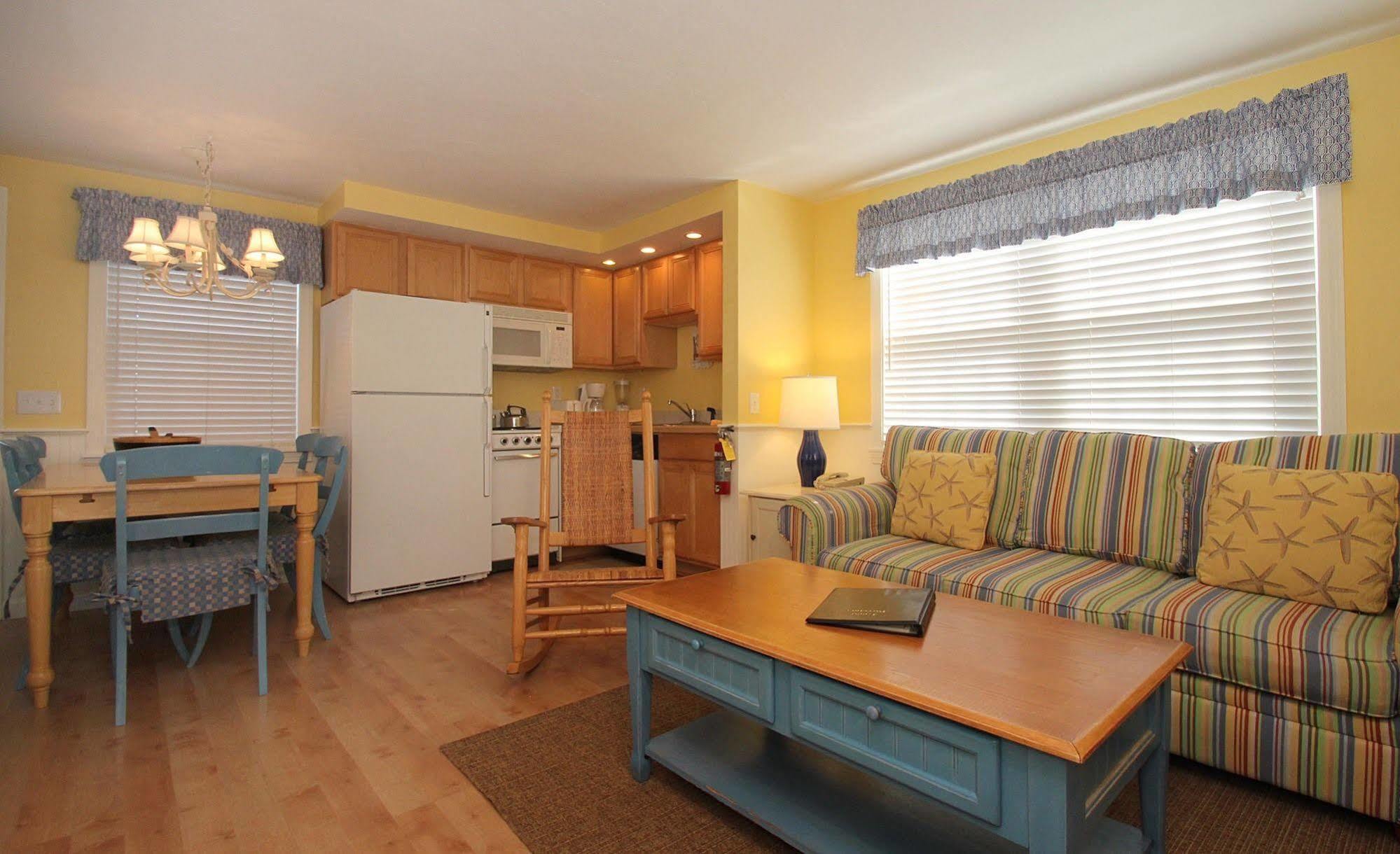 Colonial Acres Resort West Yarmouth Exteriör bild