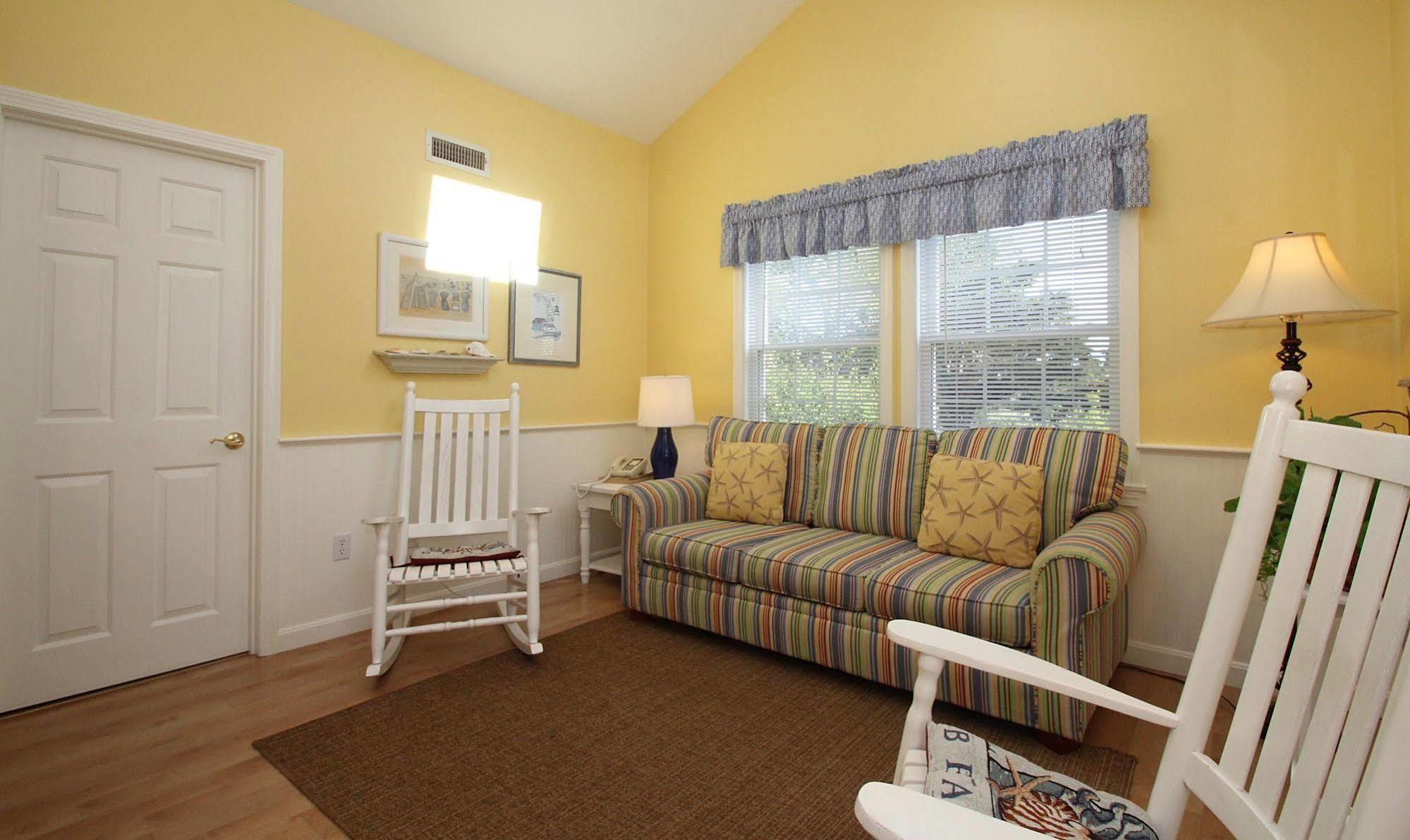 Colonial Acres Resort West Yarmouth Exteriör bild