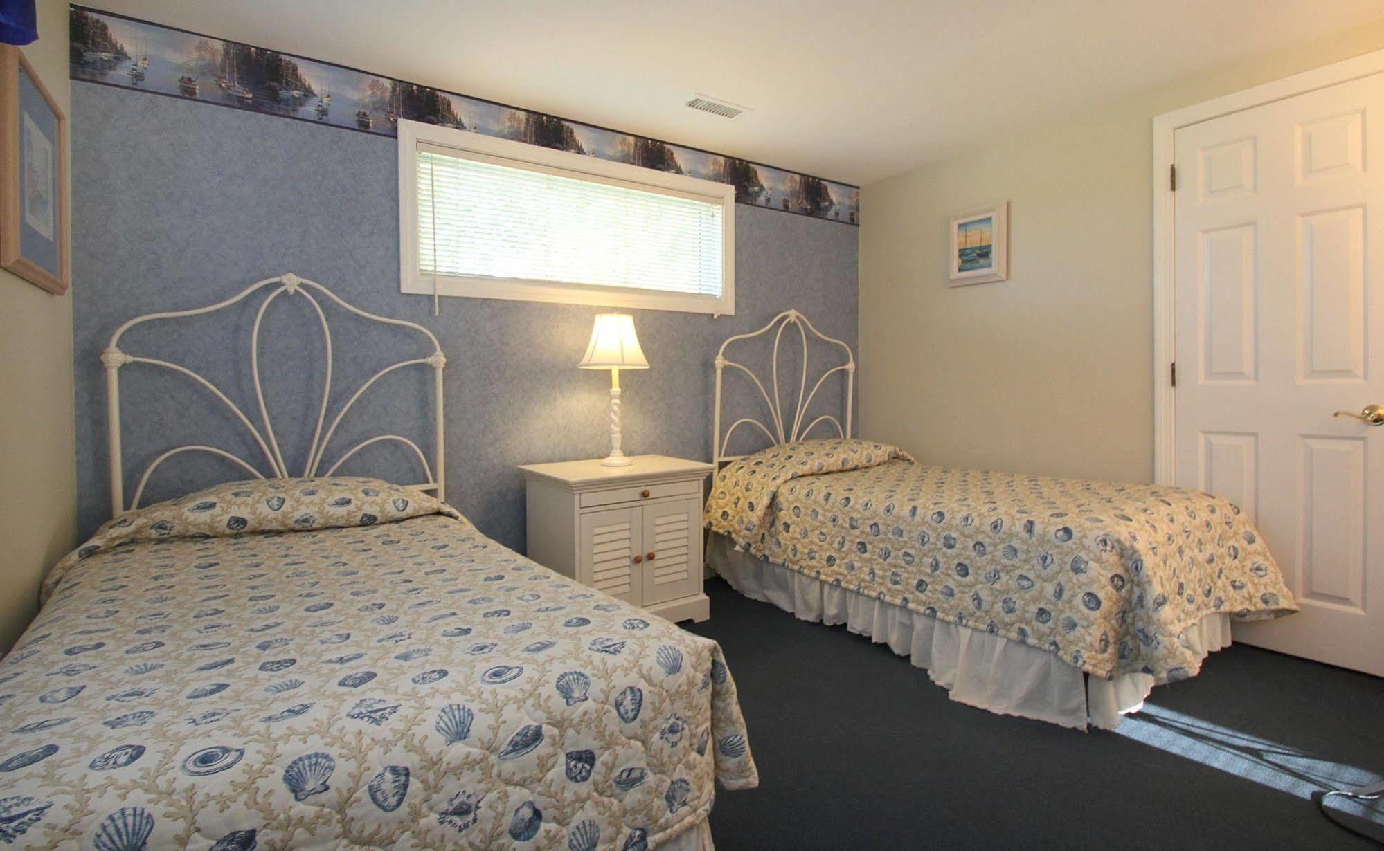 Colonial Acres Resort West Yarmouth Exteriör bild